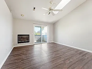 Oasis Apartments — Photo 9