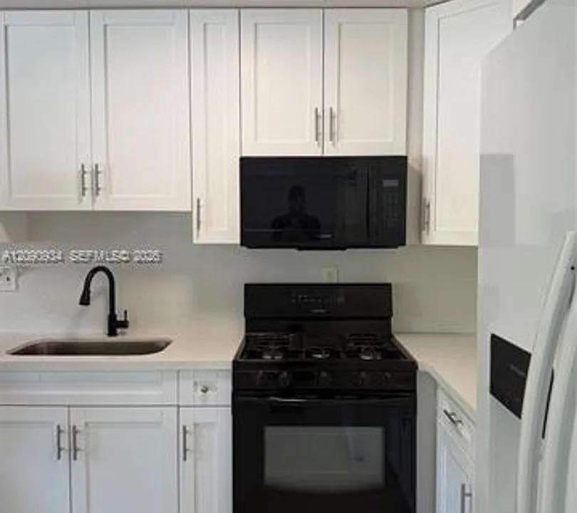 9940 SW 212th St #9940