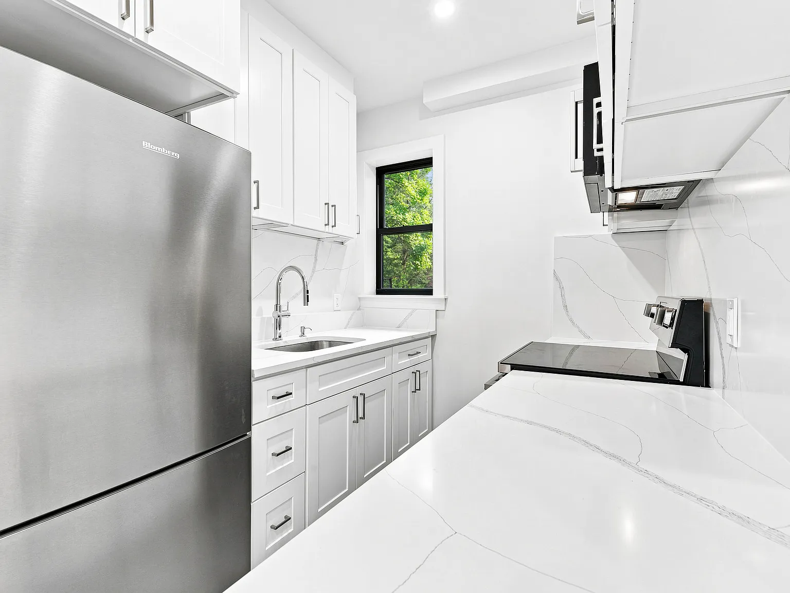 5930 Spencer Avenue — Photo 4