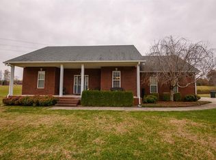 101 Cumberland Oaks Dr, Tullahoma, TN 37388