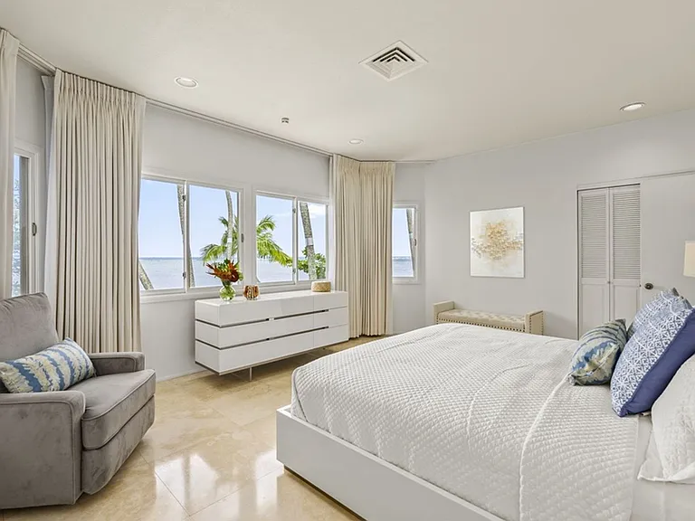 5641 Kalanianaole Hwy — Photo 21
