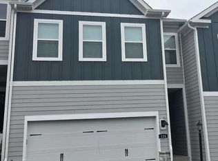 128 River Ridge Dr, Coraopolis, PA 15108