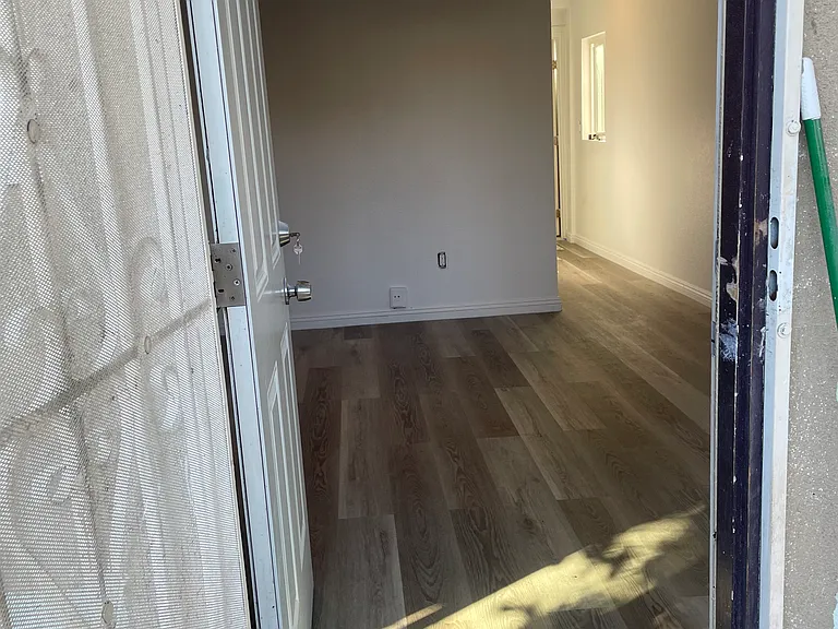 4037 National Ave — Photo 9