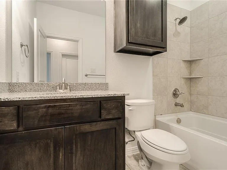 3708 Lantern Ln — Photo 23
