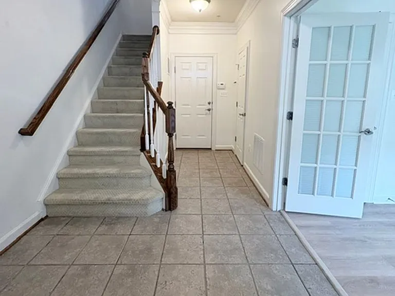 121 Autumn View Dr — Photo 3