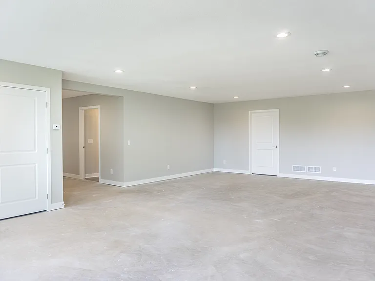 717 Winterberry Ln — Photo 43