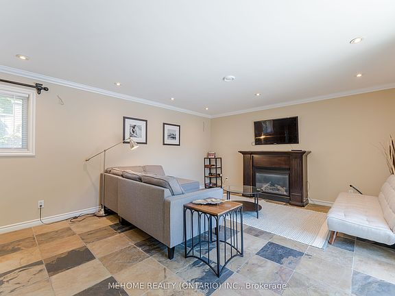 5th image of 16 Abbottswood Rd