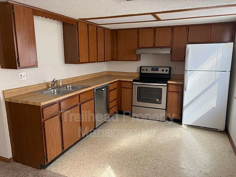 2 bed, 1.5 bath, $1,149 — Photo 1