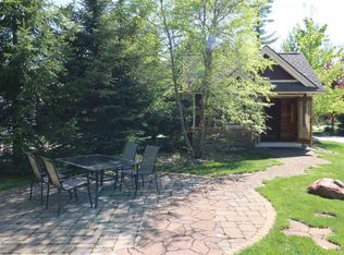 2240 Sledding Dr, Petoskey, MI 49770