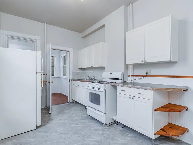 100 Clerk St #1 — Photo 7