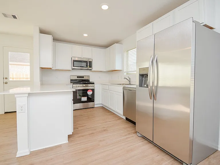 26811 Urraca Dr — Photo 9