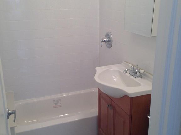 4th image of 114 7th Ave APT 2D