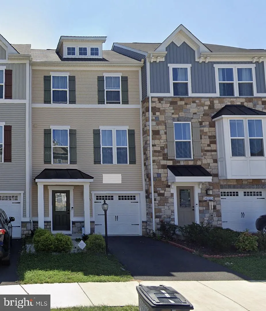 4 bed, 3.5 bath, 1960 sqft, $3,250 — Photo 1