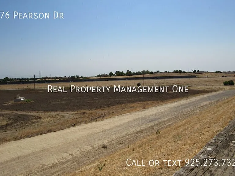 576 Pearson Dr — Photo 36