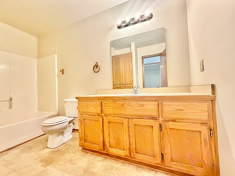 385 S Teehee Dr #7 — Photo 11