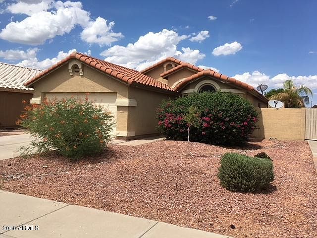 1st image of 528 E Cantebria Dr