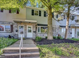 108 W Jackson St, Fleetwood, PA 19522