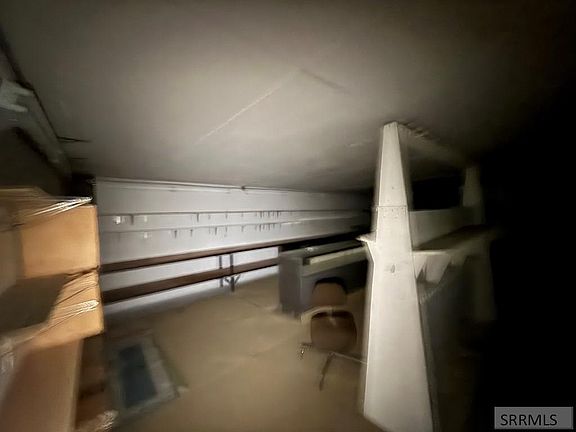 5th image of 354 E Lower Rock Creek Rd