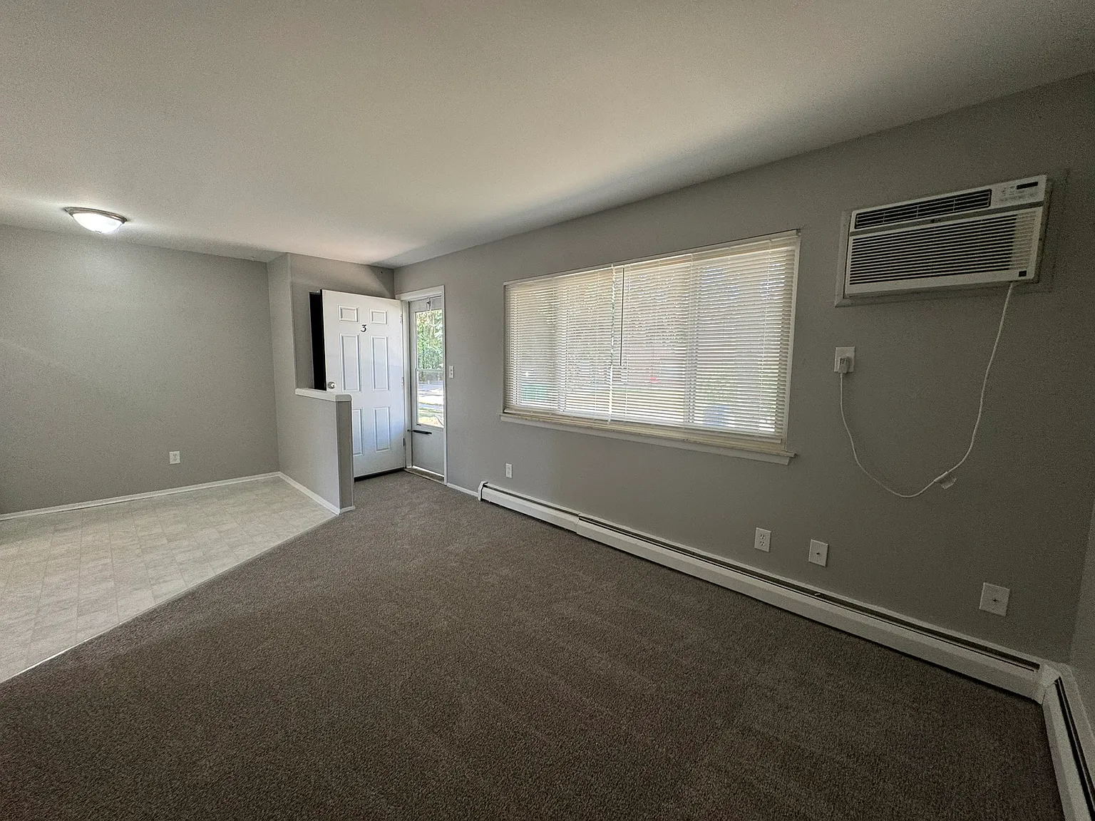 4059 Longtin Avenue - 3 — Photo 3