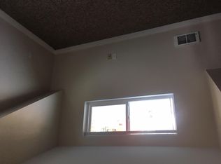 808 7th St #3, Anacortes, WA 98221