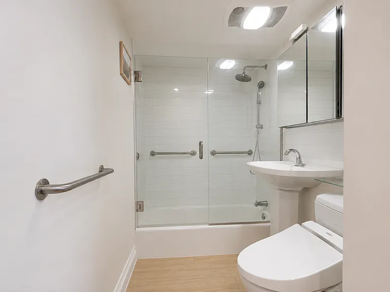 19 Winchester St #806 — Photo 8