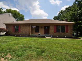 1829 Arboro Pl, Louisville, KY 40220