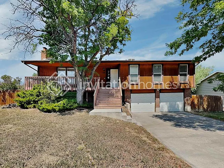 1290 Hans Brinker Ln — Photo 1