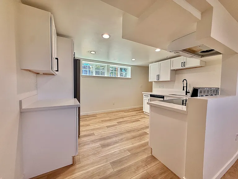 5018 N 33rd St #B — Photo 4