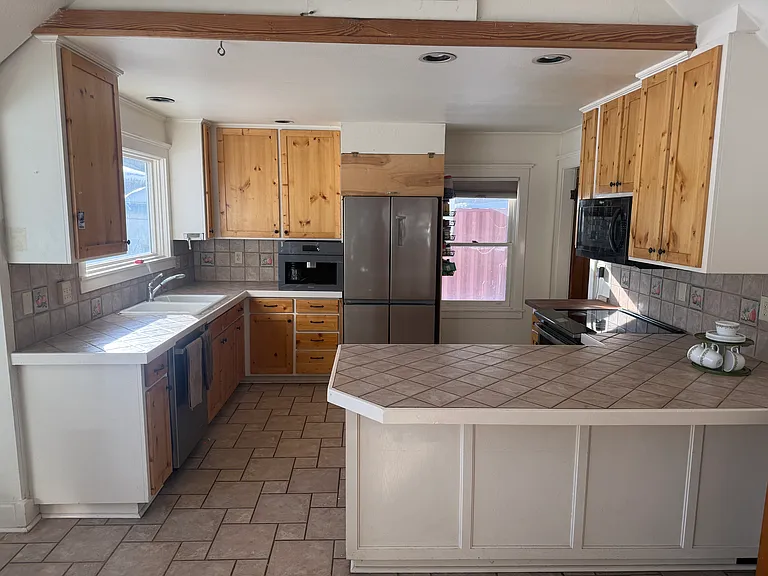 13 E San Bernardo Dr — Photo 7