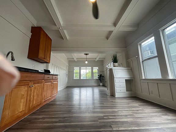 4th image of 1353 W Temple St #1/2