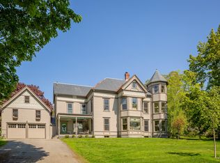 44 Mountain St, Camden, ME 04843