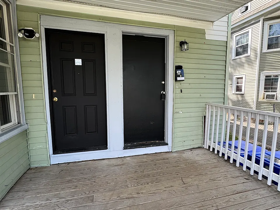 17 Worthington St #2