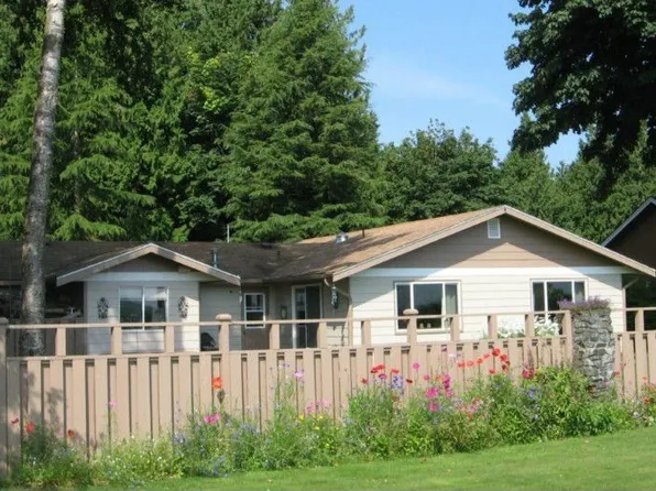 8612 Lynnwood Dr, Lynden, WA 98264