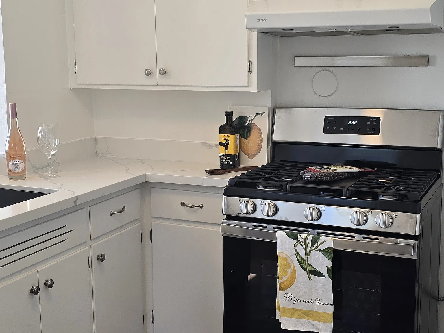 619 Vera Ave — Photo 1