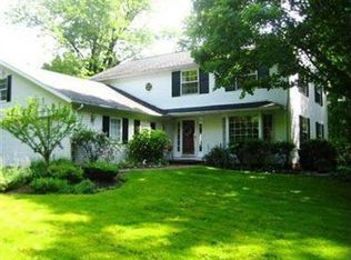 31649 S Woodland Rd, Pepper Pike, OH