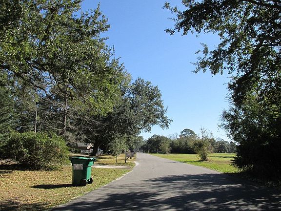 4th image of 218 Glen Eagles Dr