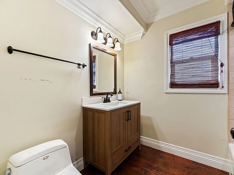 4570 Emerson St — Photo 32