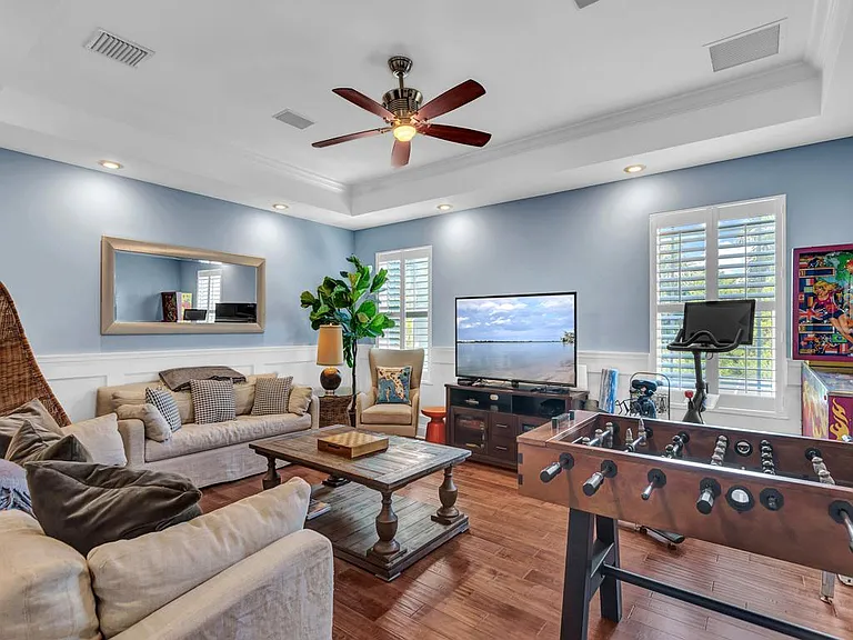 2230 Seaside St — Photo 19