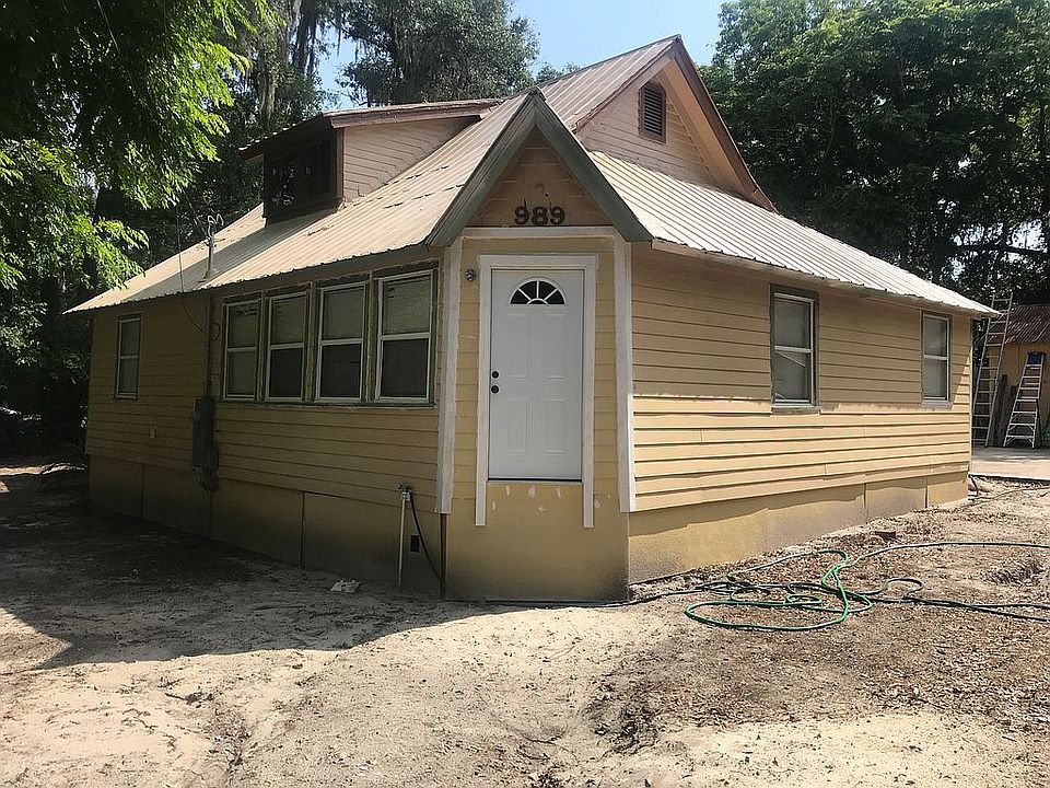 1st image of 989 Massachusetts Ave