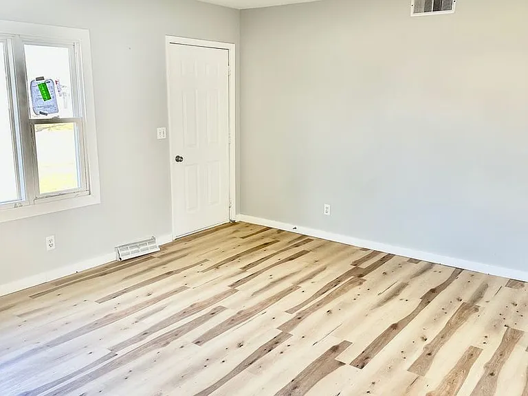 2847 Union St — Photo 11