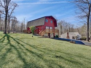 446 Strawridge Rd, Wallkill, NY 12589