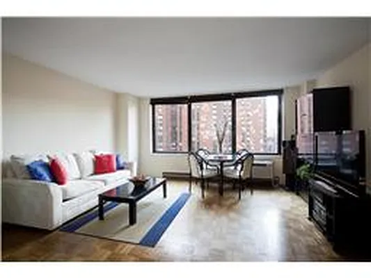 Rented by Douglas Elliman | media 37