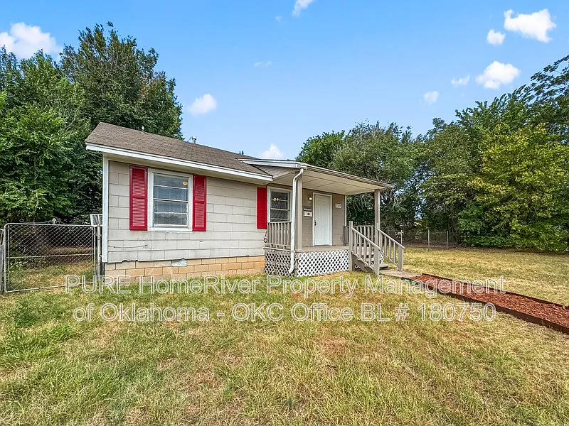 2 bed, 1.0 bath, 624 sqft, $930 — Photo 2