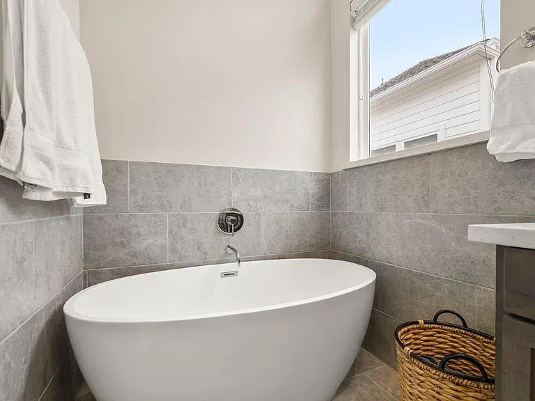 726 Carriage Knolls Dr — Photo 24