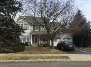 80 Buckley Hill Dr, Phillipsburg, NJ 08865