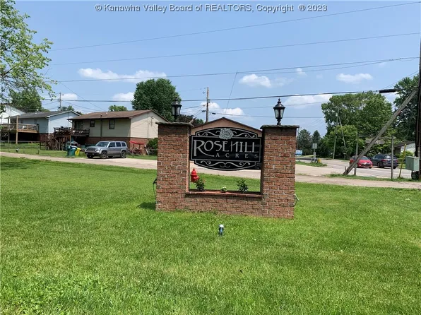 31 Thorn Bush Rd, Scott Depot, WV 25560