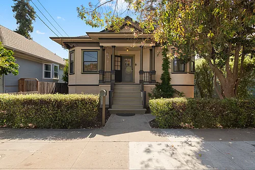 145 Myrtle St Photo 1
