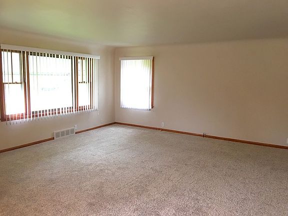 3rd image of 417 Oakdale St