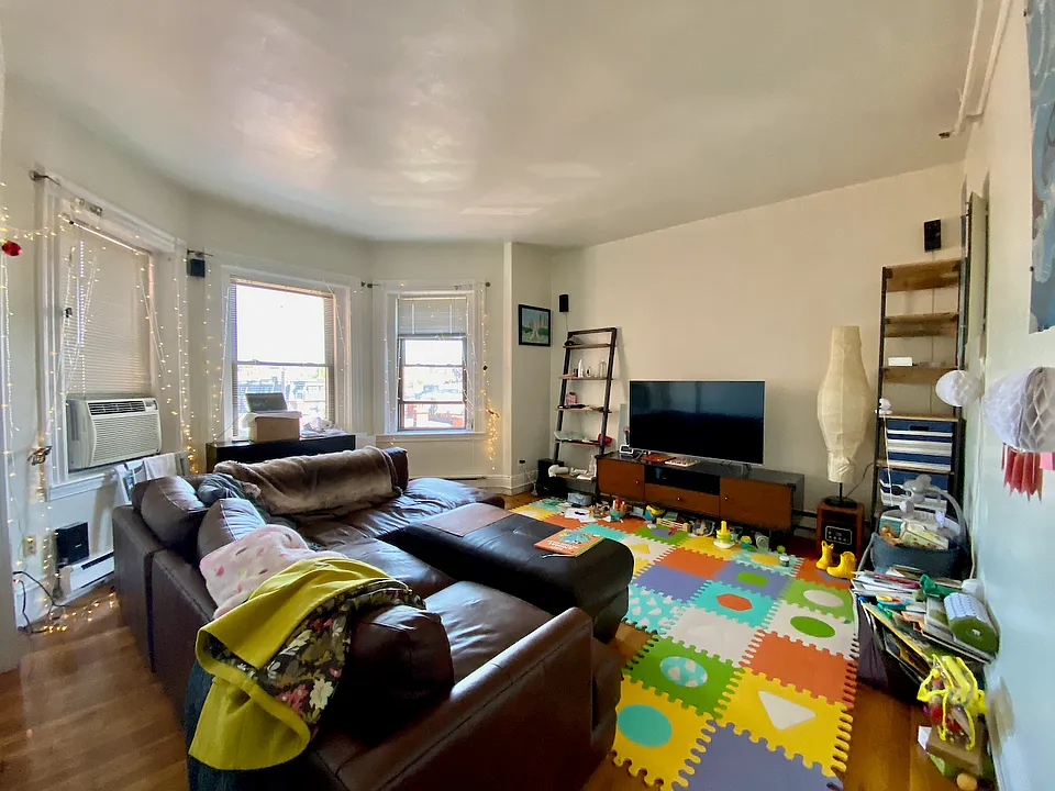 913 Boylston St #6