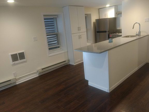 5th image of 4122 N Bell Ave #G